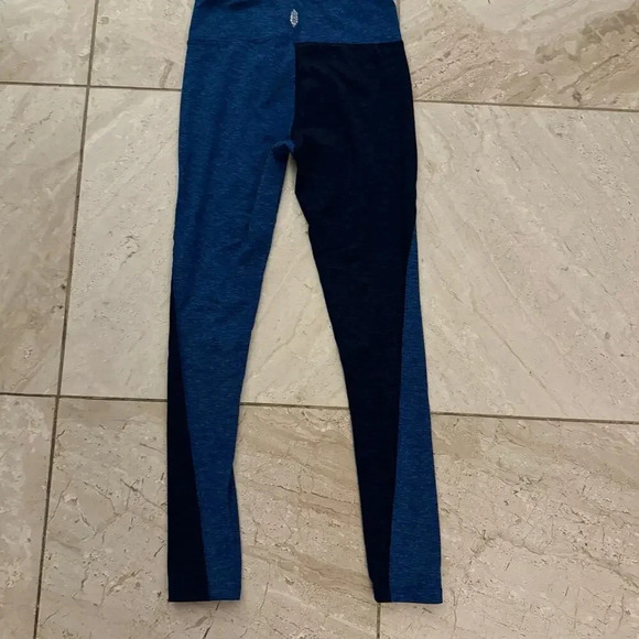 Free People movement XS blue and black leggings - Picture 2 of 4